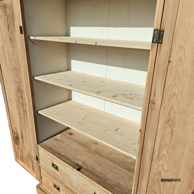 Quality Victorian antique pine linen cupboard wardrobe