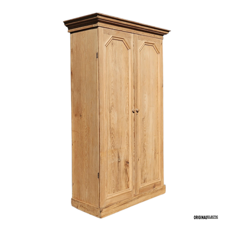 Quality Victorian antique pine linen cupboard wardrobe