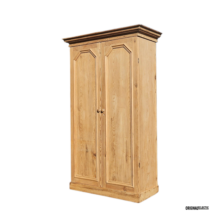 Quality Victorian antique pine linen cupboard wardrobe