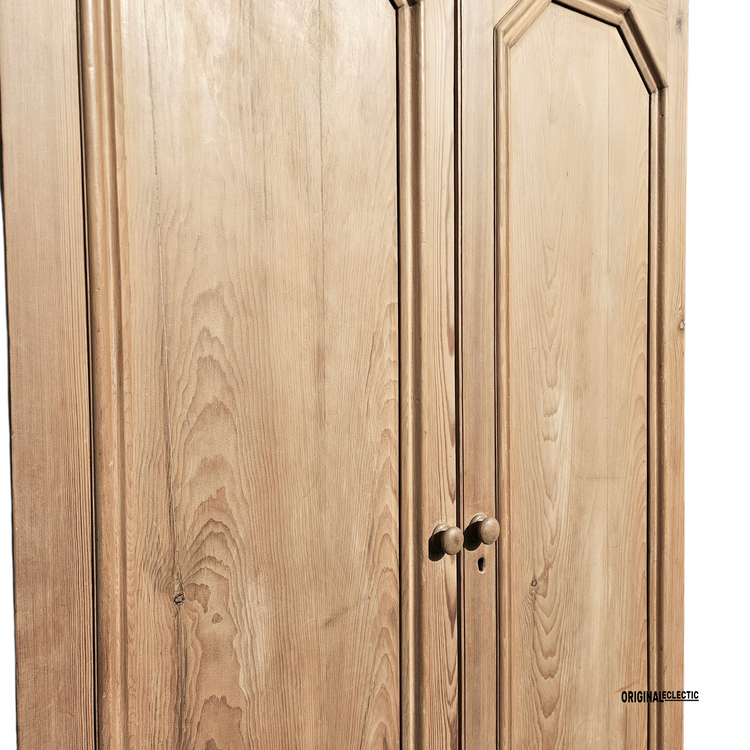 Quality Victorian antique pine linen cupboard wardrobe