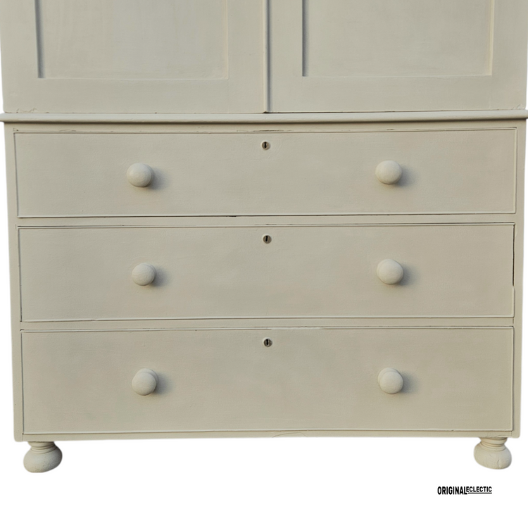 Quality Victorian antique pine linen press cupboard