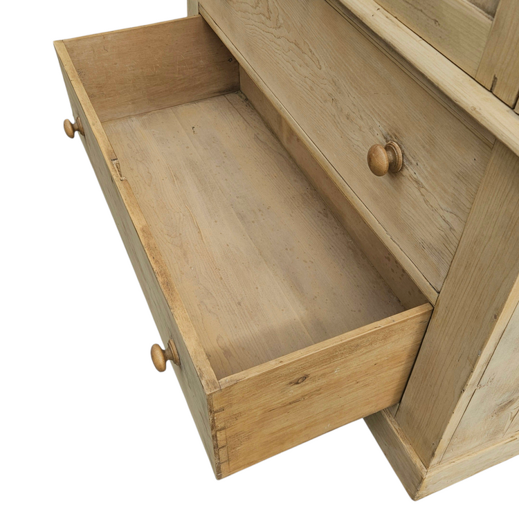 Quality Victorian antique pine linen press linen cupboard