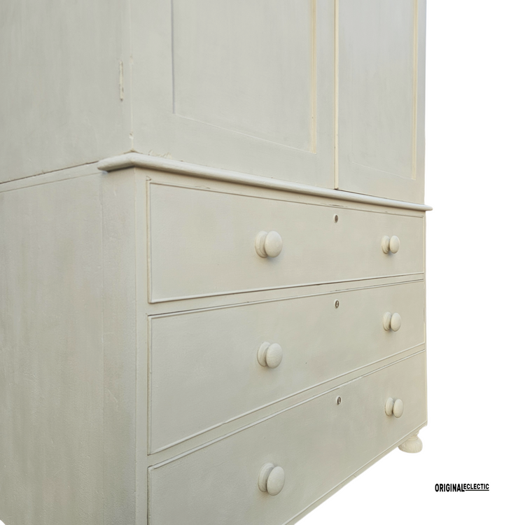 Quality Victorian antique pine linen press cupboard