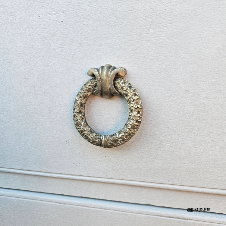 Quality Victorian antique pine linen press cupboard