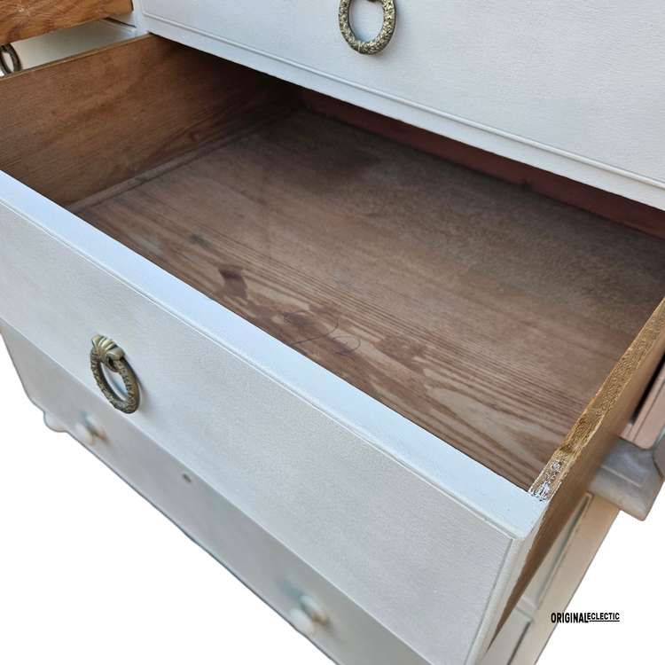 Quality Victorian antique pine linen press cupboard