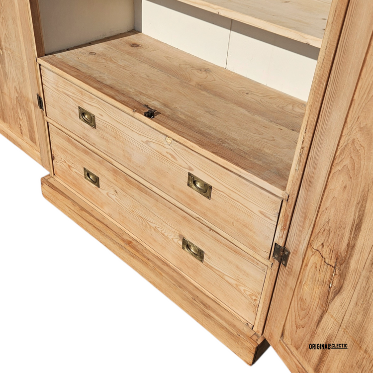 Quality Victorian antique pine linen cupboard wardrobe