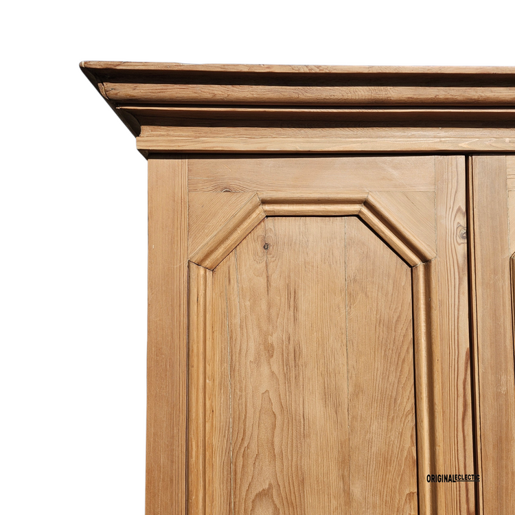 Quality Victorian antique pine linen cupboard wardrobe
